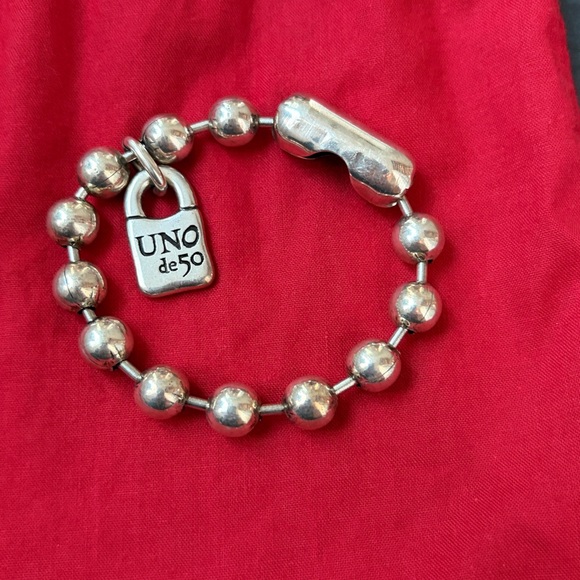 New Uno de 50 Beaded Bracelet Unisex - Picture 2 of 3